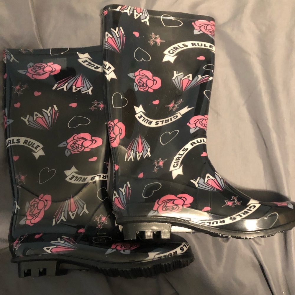 Rain boots
